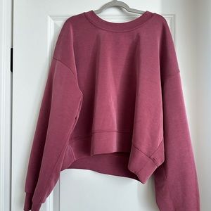 Lululemon soft stream crop